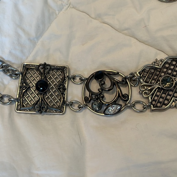 Women’s Chico’s silver chain belt with black clear & grey crystals - Picture 9 of 12